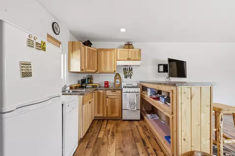 Kitchen - 4218 N Maple St, Spokane, WA 99208 photo 2 of 4