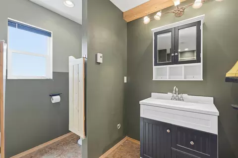 Bath - 4218 N Maple St, Spokane, WA 99208 photo 2 of 2