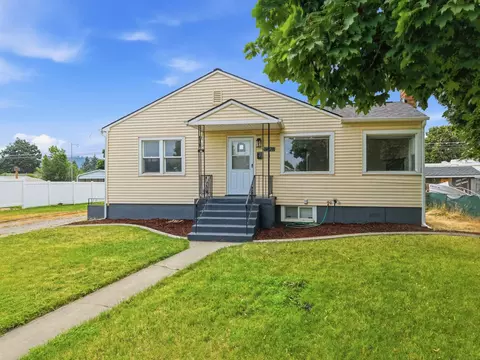 Exterior - 3428 E 29th Ave, Spokane, WA 99223 photo 2 of 10
