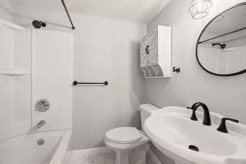 Bath - 3428 E 29th Ave, Spokane, WA 99223 photo 2 of 3