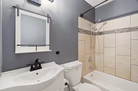 Bath - 3428 E 29th Ave, Spokane, WA 99223 photo 3 of 3