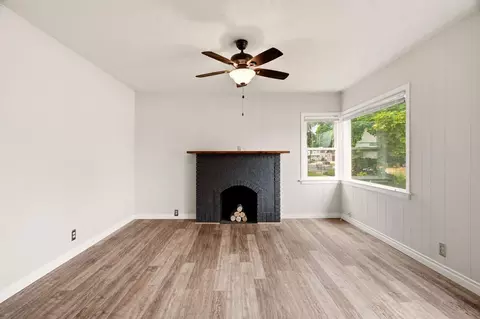 Living - 3428 E 29th Ave, Spokane, WA 99223 photo 2 of 8