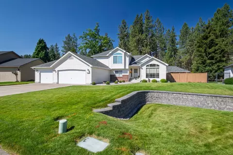 7511 W Greenside Ct, Nine Mile Falls, WA 99026