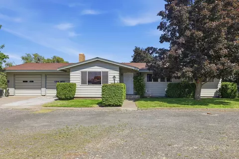 401 N 11th St, Davenport, WA 99122