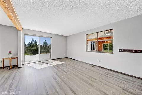 Living - 16825 E Scribner Rd, Spokane, WA 99217 photo 6 of 9
