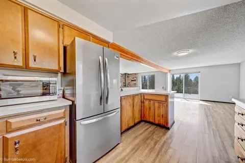 Kitchen - 16825 E Scribner Rd, Spokane, WA 99217 photo 2 of 4