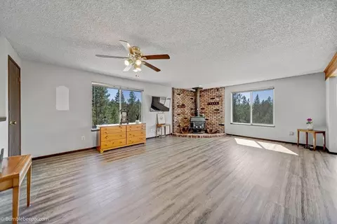 Living - 16825 E Scribner Rd, Spokane, WA 99217 photo 3 of 9