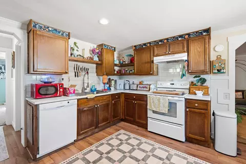 Kitchen - 10003 E 9th Ave, Spokane Valley, WA 99206 photo 1 of 8