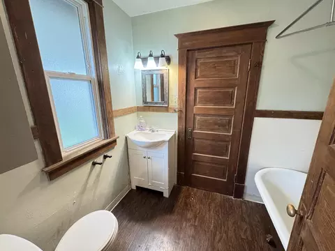 Bath - 327 E Gordon Ave, Spokane, WA 99207 photo 1 of 2