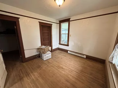 Bedroom - 327 E Gordon Ave, Spokane, WA 99207 photo 1 of 7