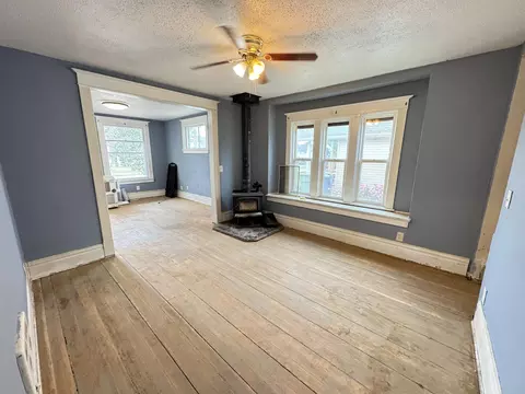 Living - 327 E Gordon Ave, Spokane, WA 99207 photo 4 of 4