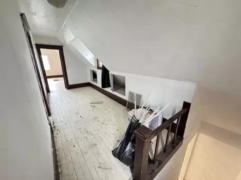 Entry Way - 327 E Gordon Ave, Spokane, WA 99207 photo 1 of 1