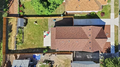 View/Area - 806 E 10th Ave, Spokane, WA 99202 photo 1 of 10