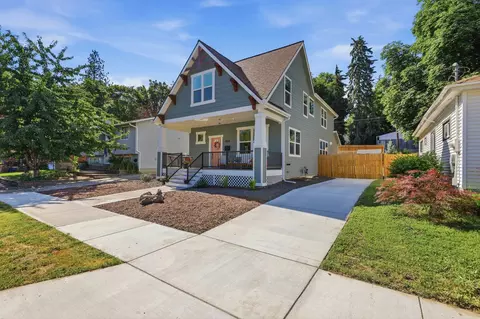 Exterior - 806 E 10th Ave, Spokane, WA 99202 photo 5 of 12