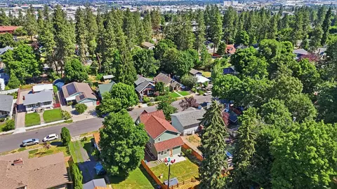 View/Area - 806 E 10th Ave, Spokane, WA 99202 photo 4 of 10