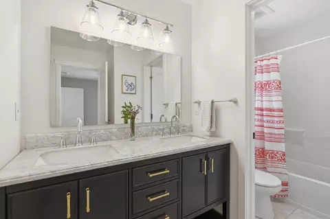 Bath - 806 E 10th Ave, Spokane, WA 99202 photo 4 of 4
