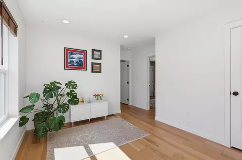 Entry Way - 806 E 10th Ave, Spokane, WA 99202 photo 1 of 2