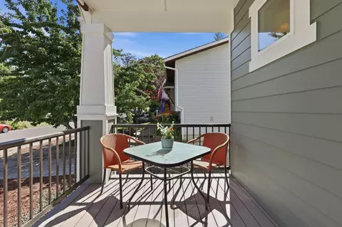 Exterior - 806 E 10th Ave, Spokane, WA 99202 photo 8 of 12