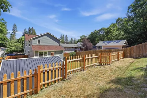 Exterior - 806 E 10th Ave, Spokane, WA 99202 photo 12 of 12