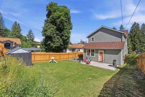 Exterior - 806 E 10th Ave, Spokane, WA 99202 photo 10 of 12