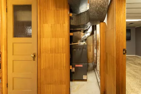 Entry Way - 3604 E Fairview Ave, Spokane, WA 99217 photo 2 of 2
