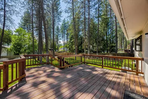 Exterior - 710 E Glencrest Dr, Spokane, WA 99208 photo 4 of 9