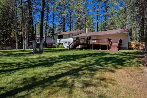 Exterior - 710 E Glencrest Dr, Spokane, WA 99208 photo 7 of 9