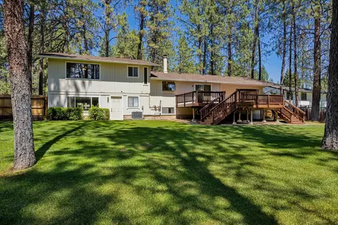 Exterior - 710 E Glencrest Dr, Spokane, WA 99208 photo 8 of 9
