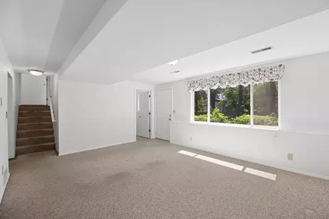 Living - 710 E Glencrest Dr, Spokane, WA 99208 photo 7 of 7