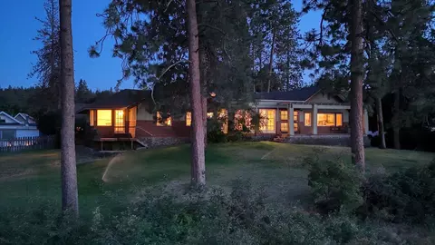 Exterior - 2104 E 8th Ave, Spokane, WA 99202 photo 12 of 12