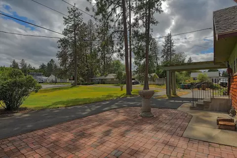 Exterior - 2104 E 8th Ave, Spokane, WA 99202 photo 6 of 12