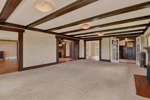 Living - 2104 E 8th Ave, Spokane, WA 99202 photo 4 of 11