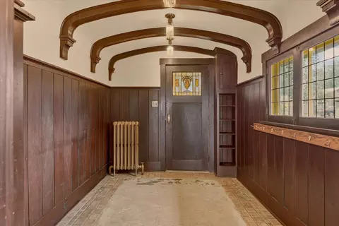 Entry Way - 2104 E 8th Ave, Spokane, WA 99202 photo 1 of 2