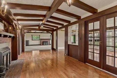 Living - 2104 E 8th Ave, Spokane, WA 99202 photo 7 of 11
