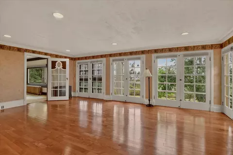 Living - 2104 E 8th Ave, Spokane, WA 99202 photo 11 of 11