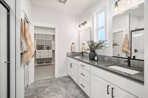 Bath - 18069 N Morton Ct, Colbert, WA 99005 photo 1 of 3