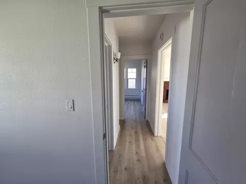 Entry Way - 4127 E 2nd Ave, Spokane, WA 99202 photo 1 of 2