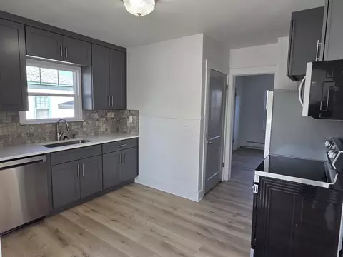 Kitchen - 4127 E 2nd Ave, Spokane, WA 99202 photo 3 of 3