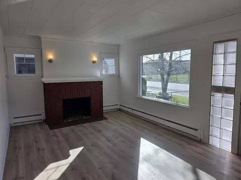 Living - 4127 E 2nd Ave, Spokane, WA 99202 photo 1 of 2