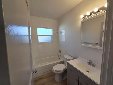 Bath - 4127 E 2nd Ave, Spokane, WA 99202 photo 1 of 3