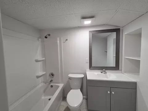 Bath - 4127 E 2nd Ave, Spokane, WA 99202 photo 2 of 3