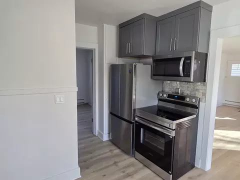 Kitchen - 4127 E 2nd Ave, Spokane, WA 99202 photo 2 of 3