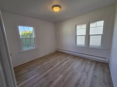 Bedroom - 4127 E 2nd Ave, Spokane, WA 99202 photo 2 of 5