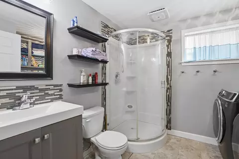 Bath - 11319 E Grace Ave, Spokane Valley, WA 99206 photo 1 of 2