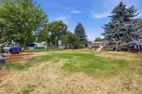 Exterior - 11319 E Grace Ave, Spokane Valley, WA 99206 photo 5 of 6