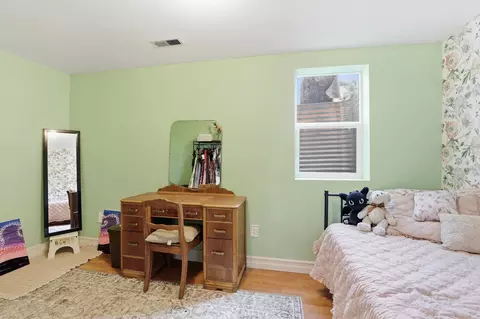 Bedroom - 11319 E Grace Ave, Spokane Valley, WA 99206 photo 4 of 4