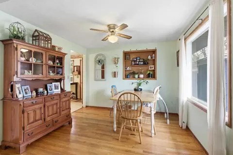 Dining - 13123 E 5th Ave, Spokane Valley, WA 99216 photo 2 of 3