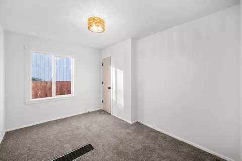 2113 E 5th Ave, Spokane, WA 99202 photo 14