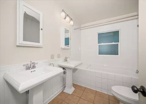 Bath - 508 E 19th Ave, Spokane, WA 99203 photo 1 of 1