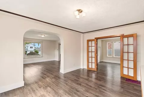 Living - 418 E 19th Ave, Spokane, WA 99203 photo 3 of 5